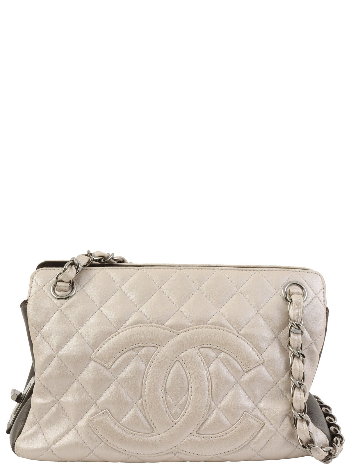 Circa 2008 CC Mark Stitch 2.55 Charm Chain Shoulder Bag in Silver/Black