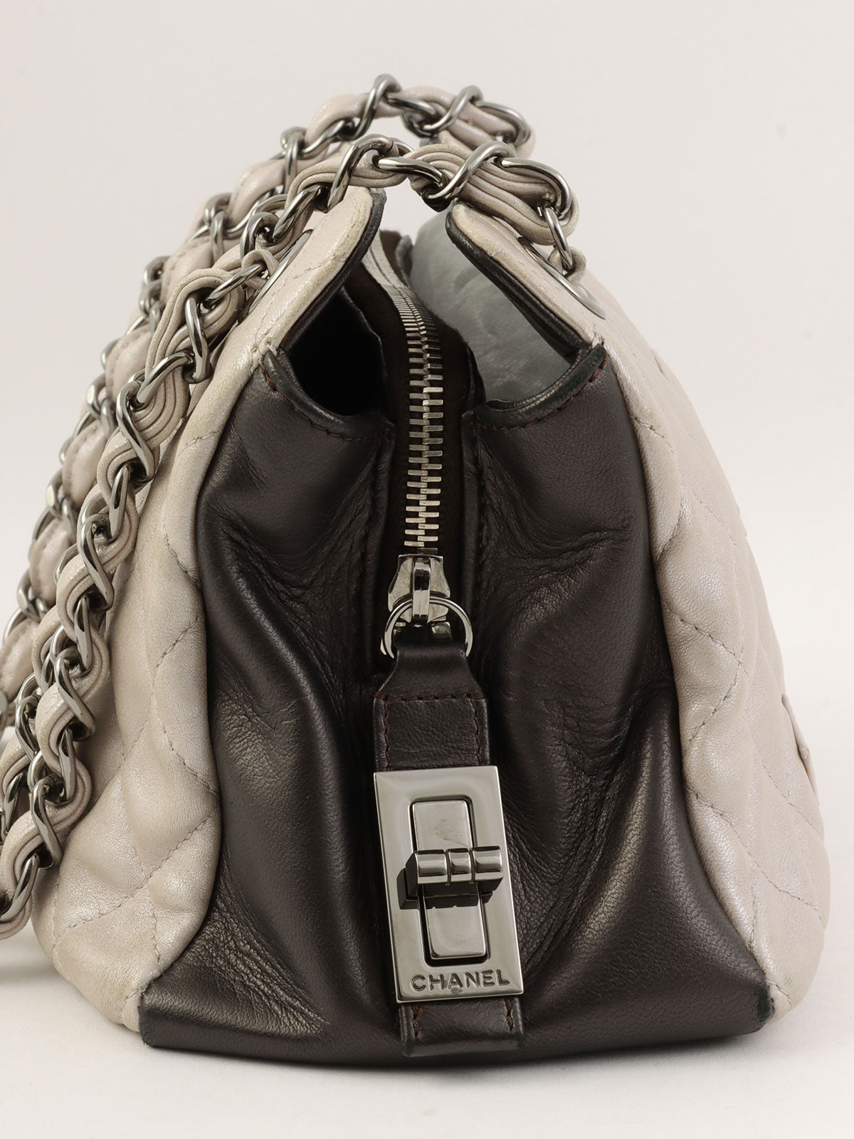 Circa 2008 CC Mark Stitch 2.55 Charm Chain Shoulder Bag in Silver/Black
