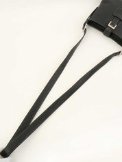 ロゴエンボスショルダーバッグ ブラック