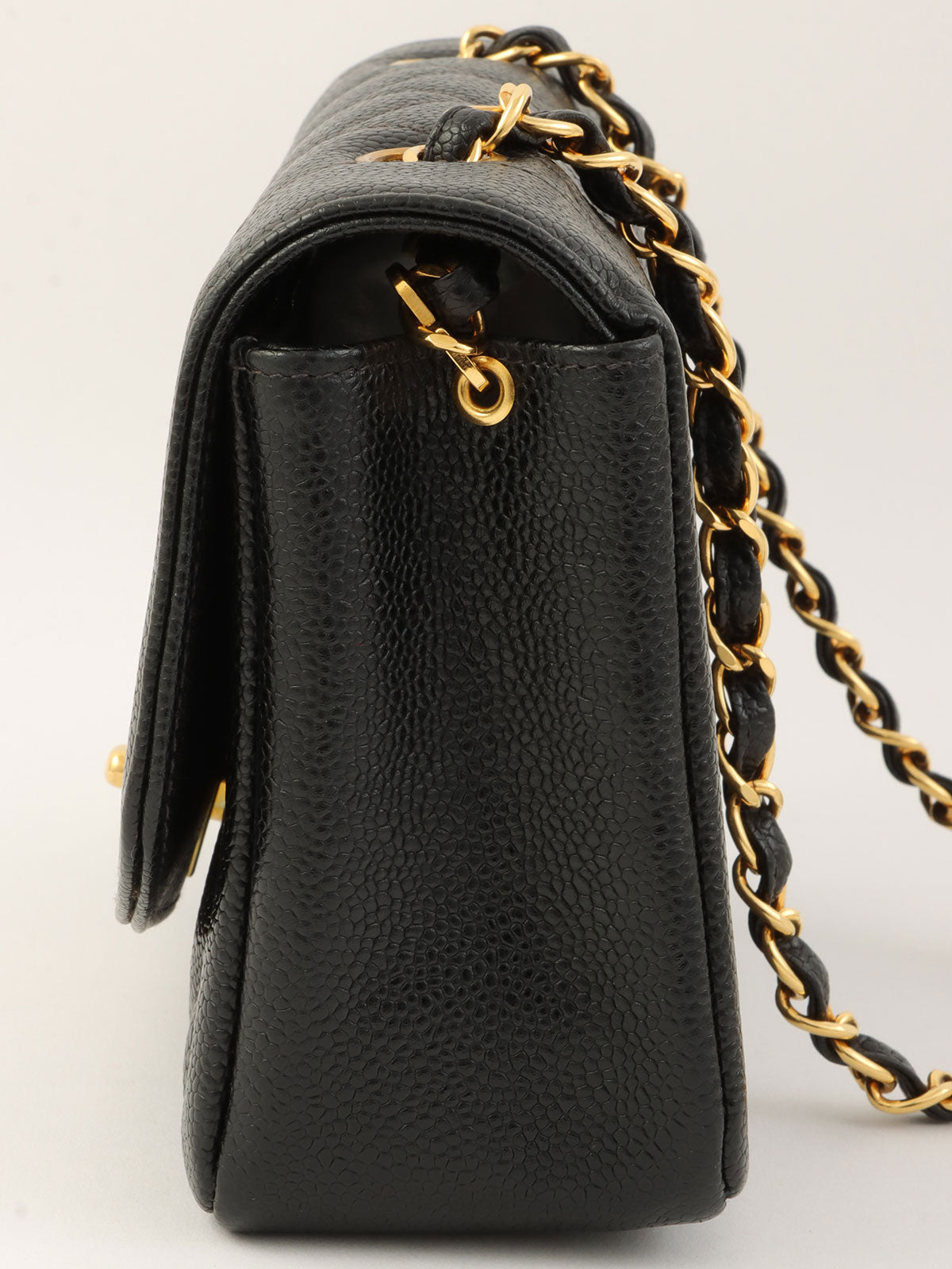 1995年頃製 キャビアスキンダイアナフラップチェーンバッグ22cm ブラック