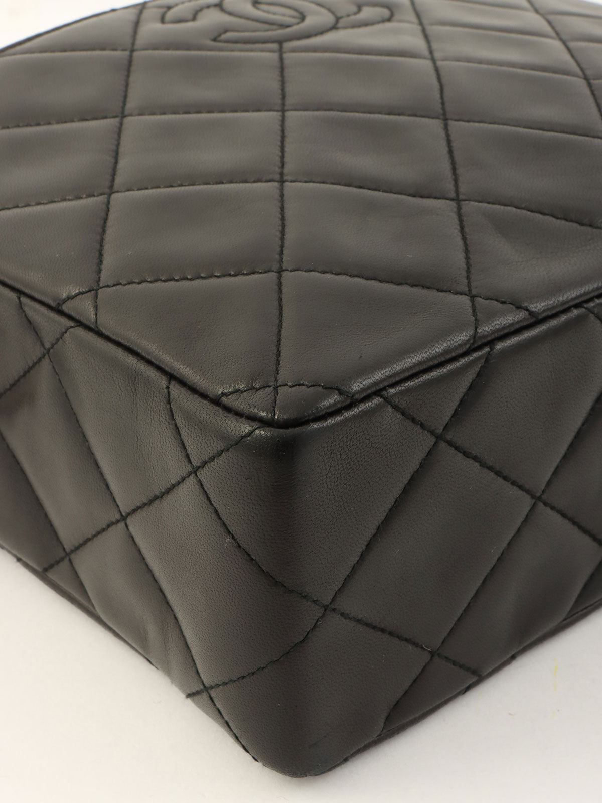 1997 CC Mark Stitch Matelasse Shoulder Bag Black