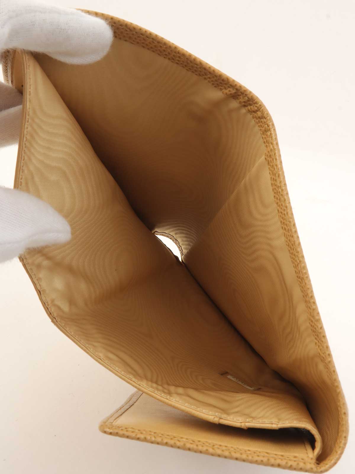 2003年頃製　キャビアスキンCCマークステッチウォレット　ベージュ