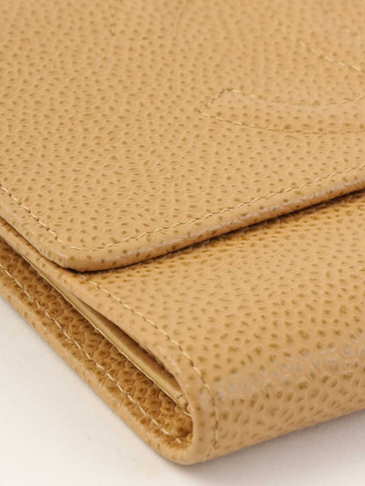 2003年頃製　キャビアスキンCCマークステッチウォレット　ベージュ