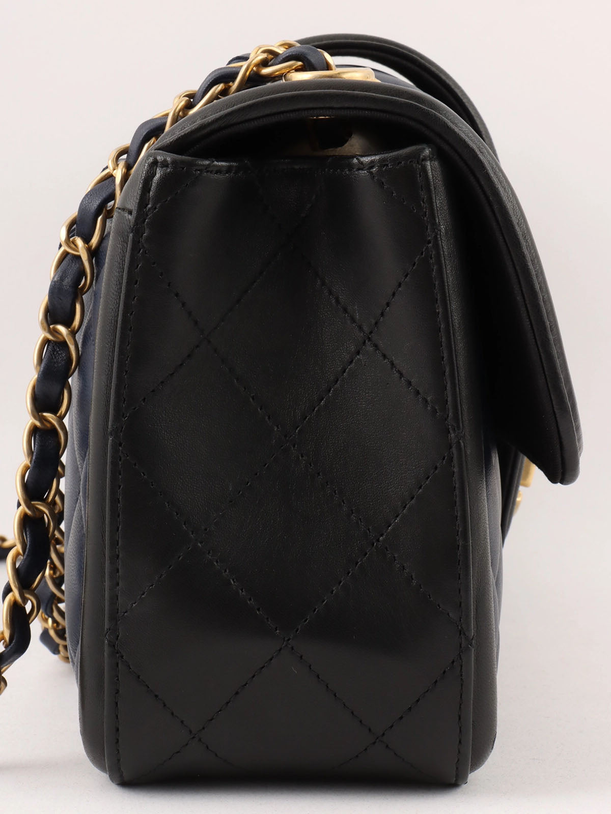 2014年頃製　バイカラーCCマークチェーンショルダーバッグ　ネイビー／ブラック