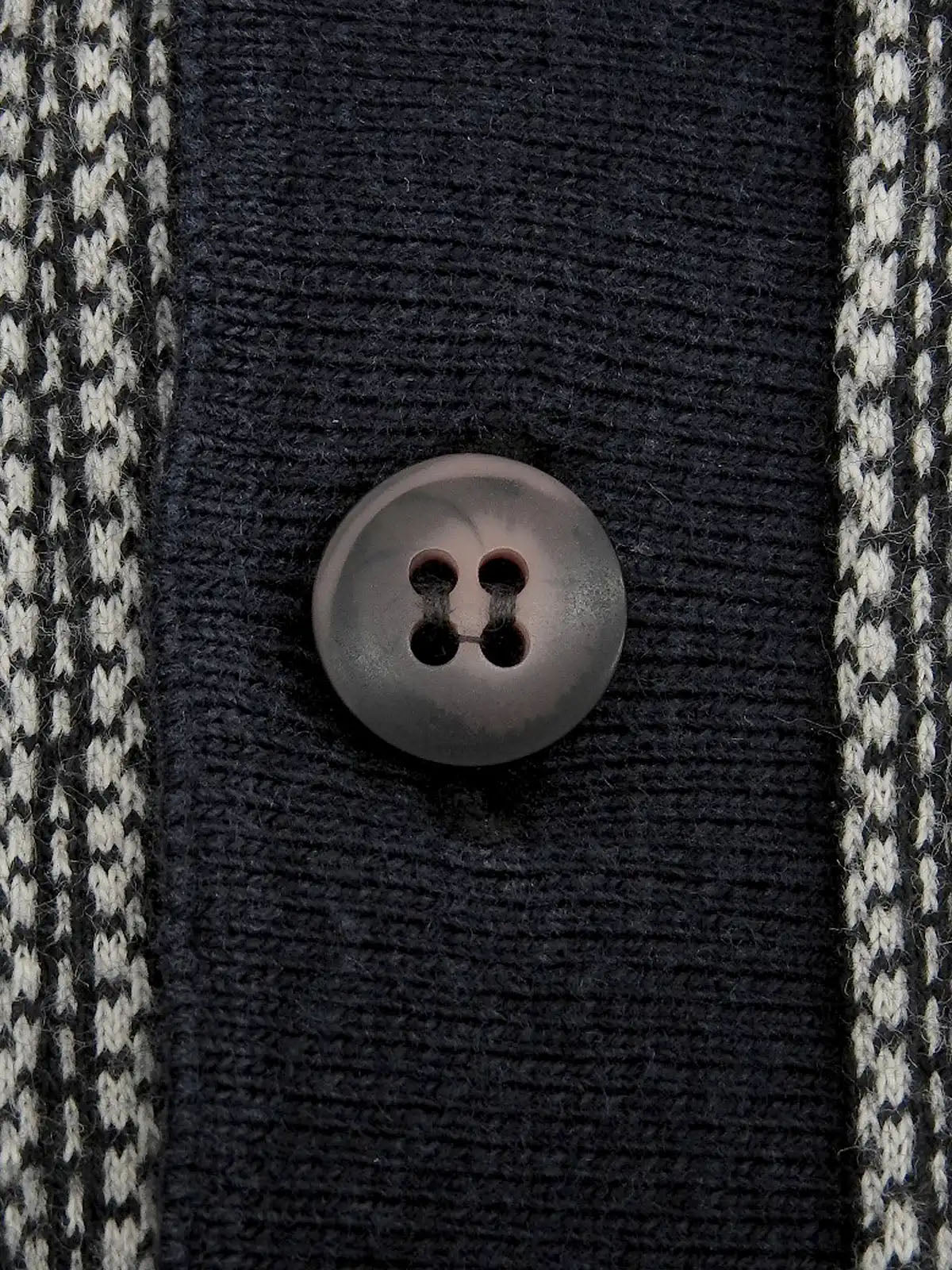 ロゴ刺繍ロングスリーブポロシャツ　ネイビー／ホワイト