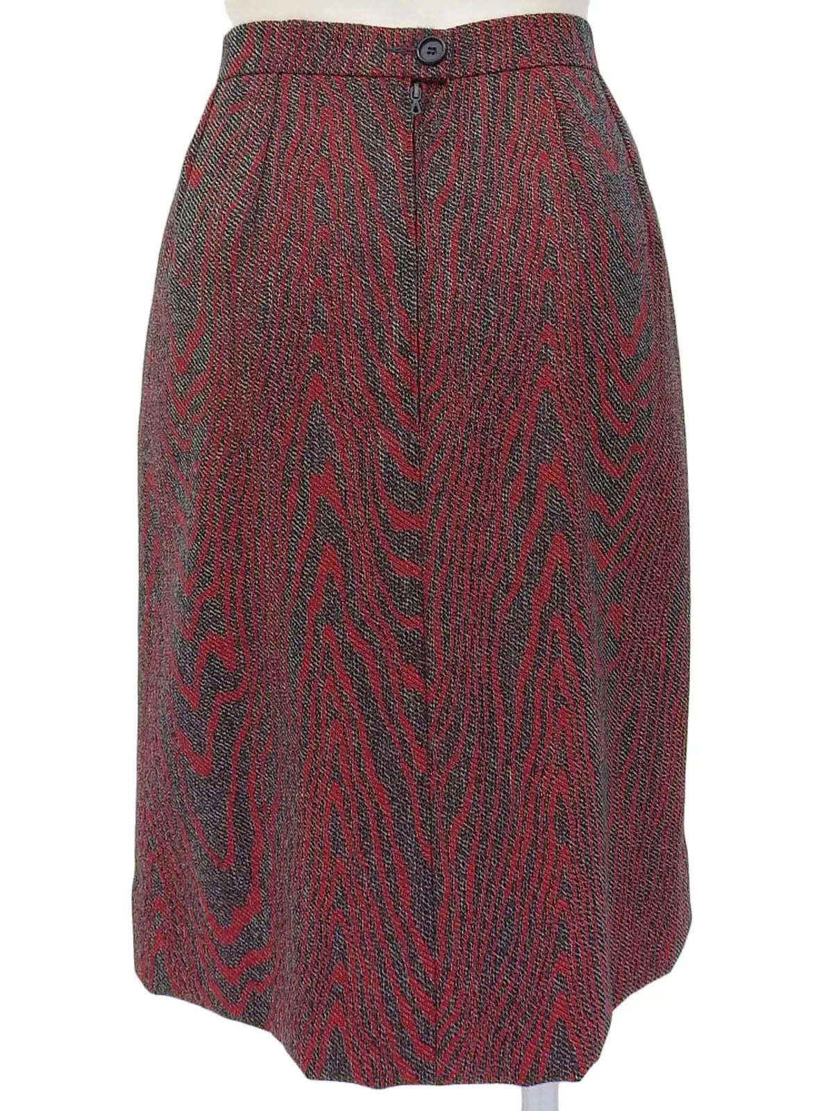 Wool design pattern set in red/dark brown