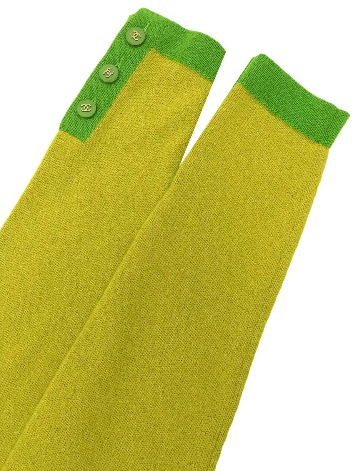 1994 Cashmere Two-Tone CC Mark Button Cardigan in Yellow-Green/Green