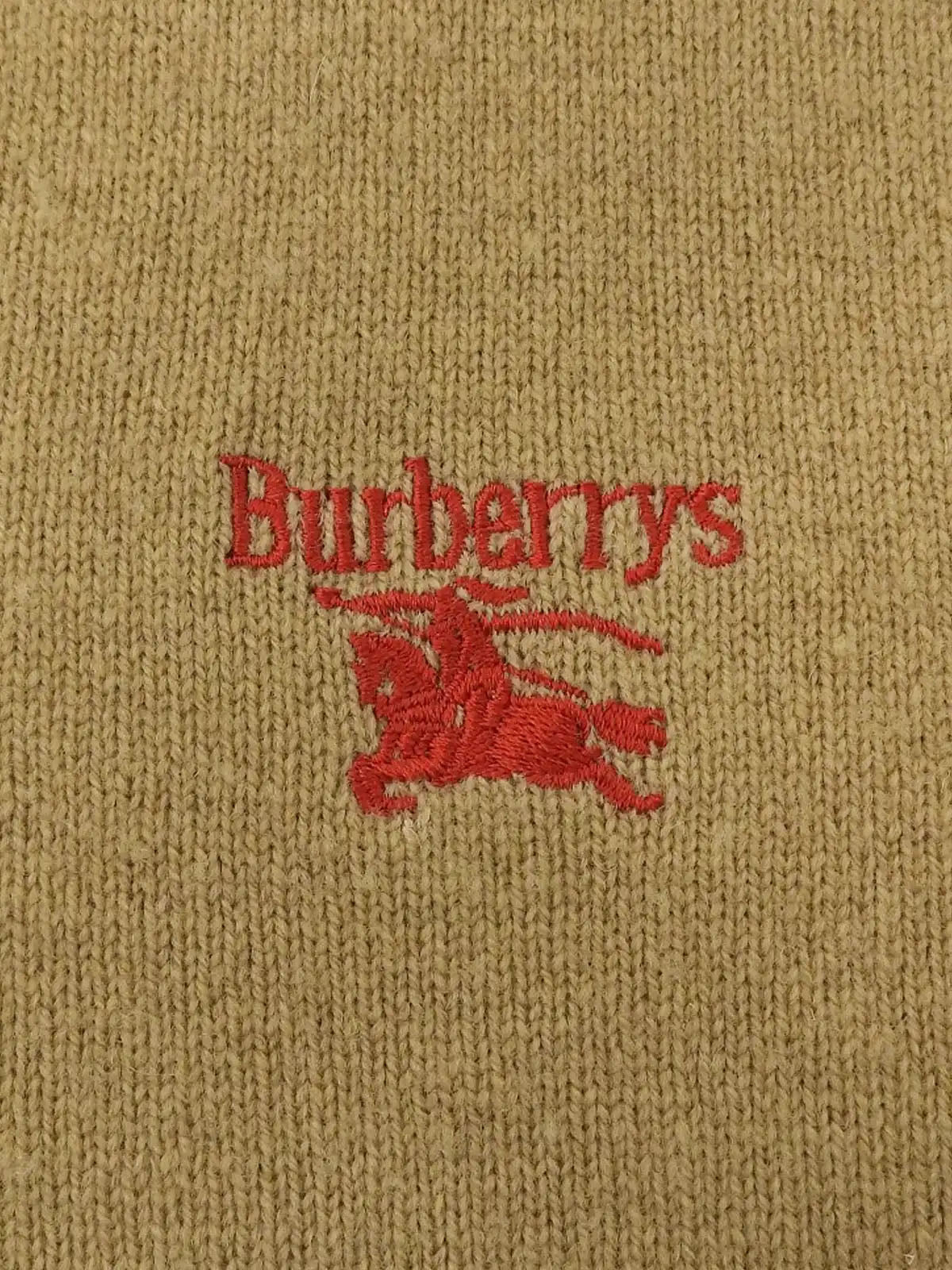 ウールロゴ刺繍ニットベスト　ベージュ