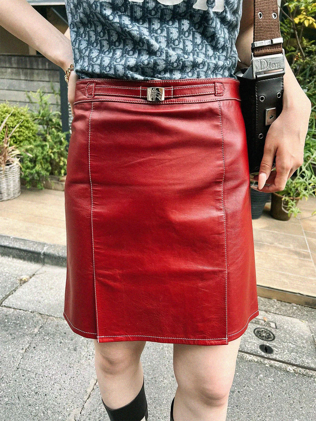 レザーロゴプレートミニスカート　ボルドー