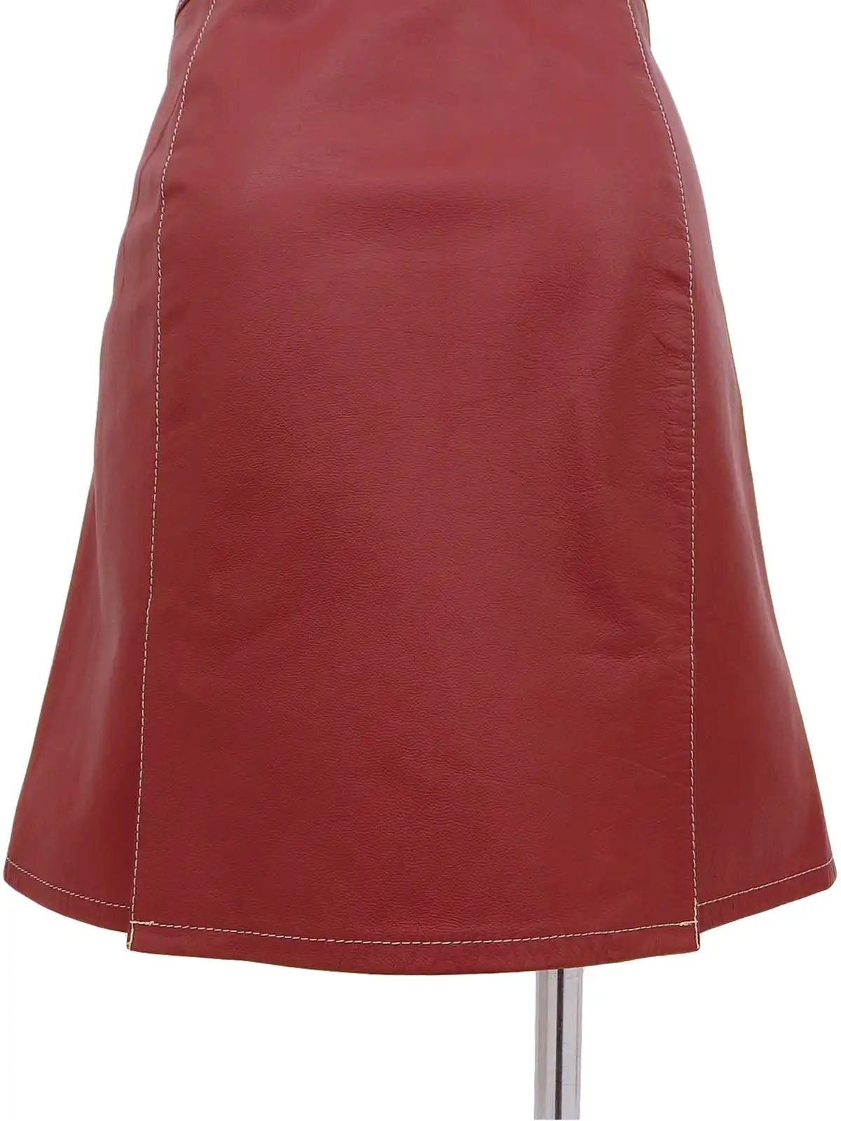 Leather logo plate mini skirt in burgundy
