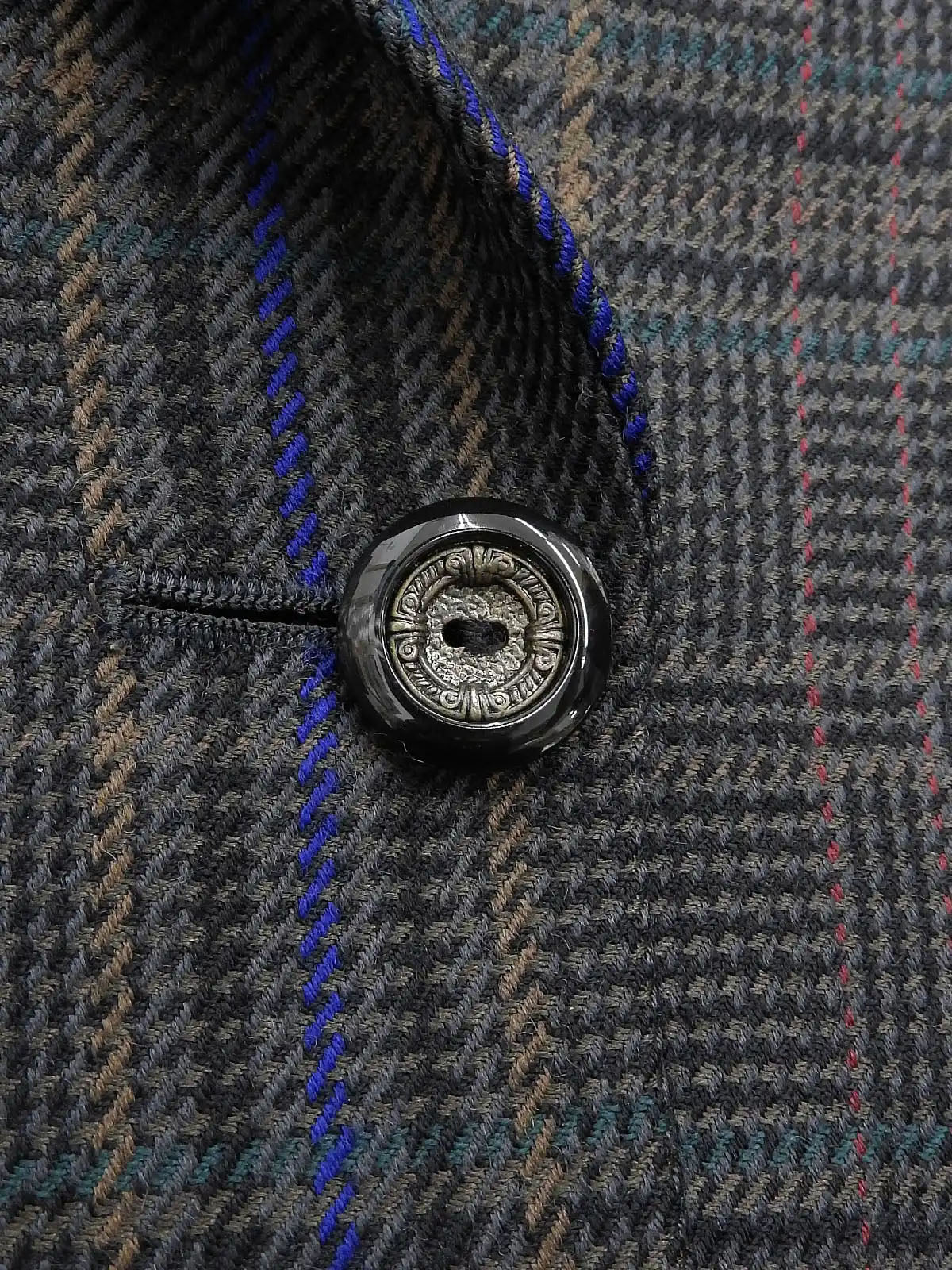Check pattern double-breasted jacket in charcoal gray