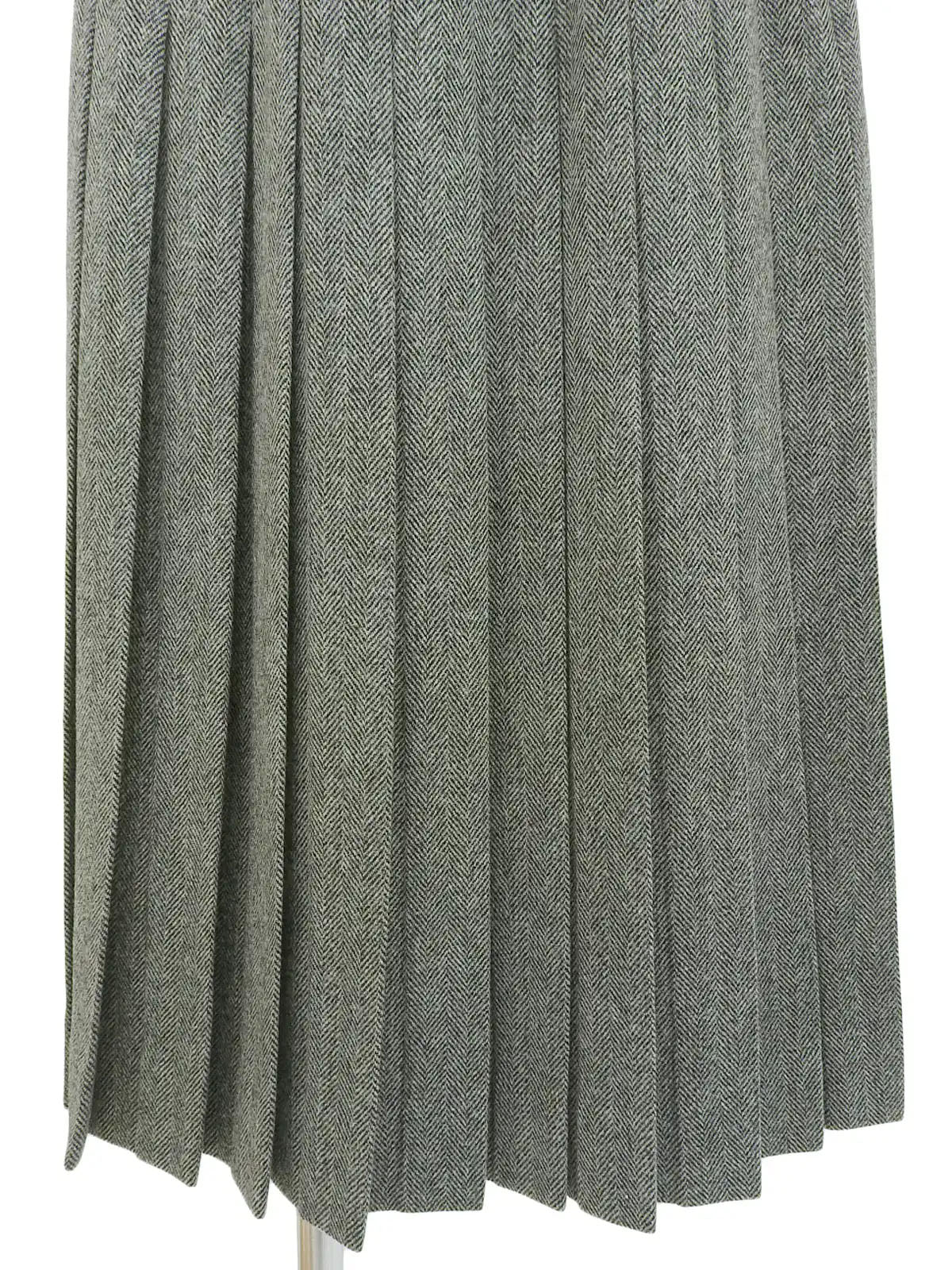 Grey wool herringbone pattern skirt