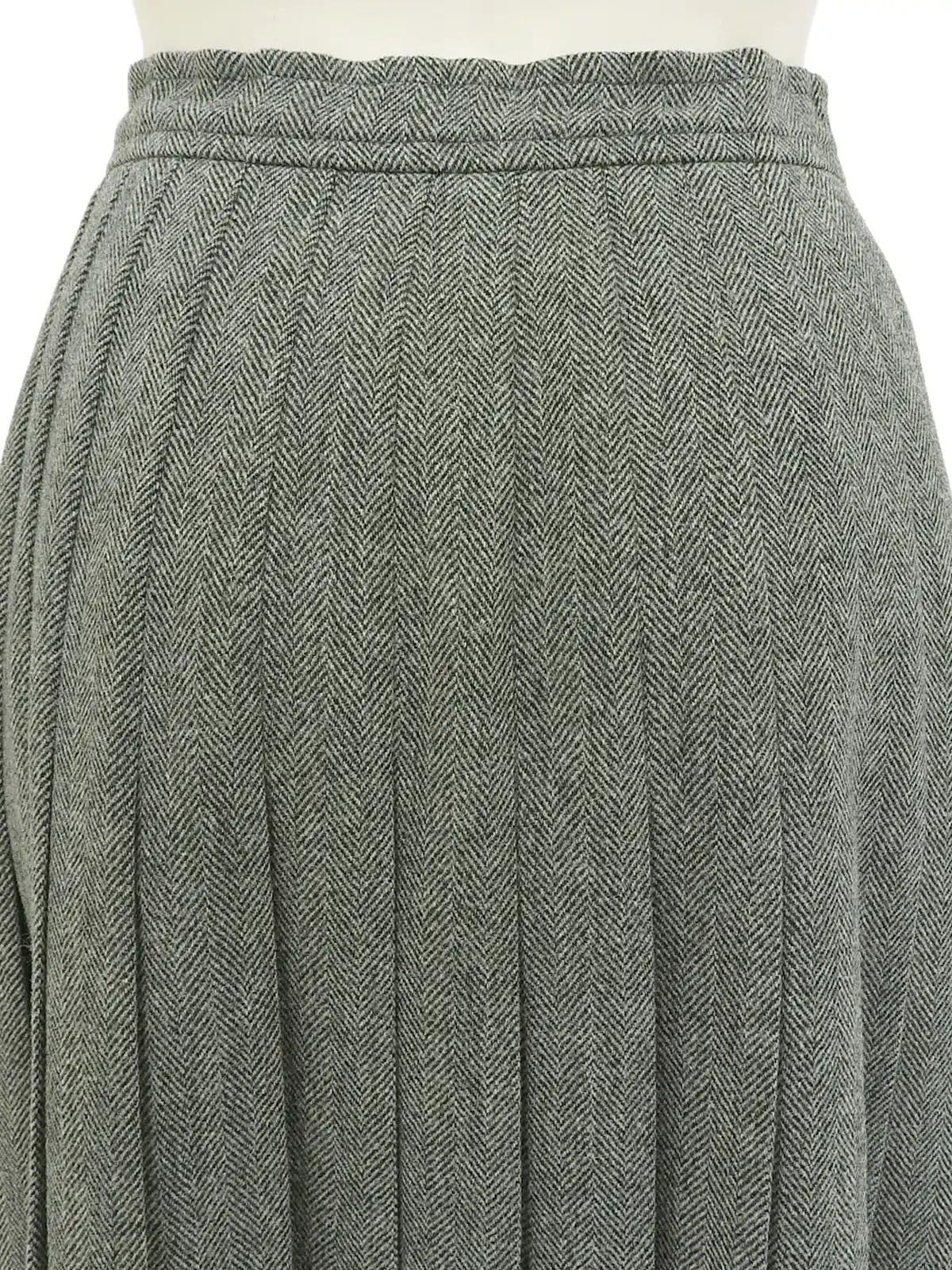 Grey wool herringbone pattern skirt