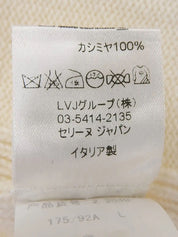 カシミアロゴ刺繍タートルネックニットセーター　アイボリー