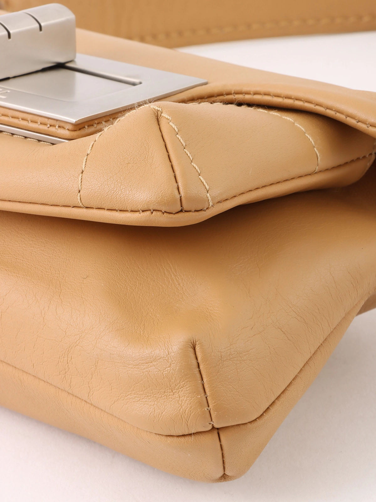 2003年頃製　2.55ミニハンドバッグ　ベージュ