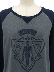 Logo design print raglan long sleeve top in gray/navy