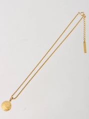 Round logo plate necklace in gold