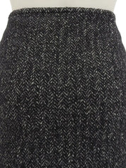 Tweed logo buckle skirt in black/gray