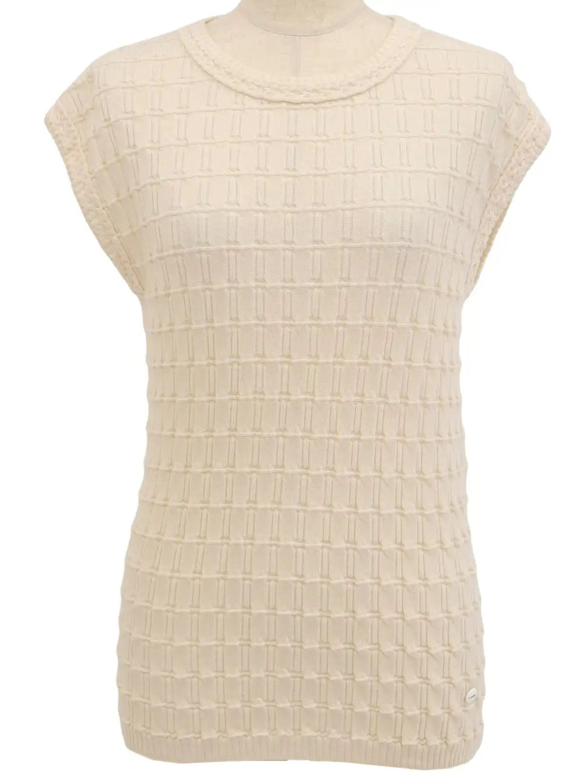 ロゴプレートノースリーブニットトップス アイボリー