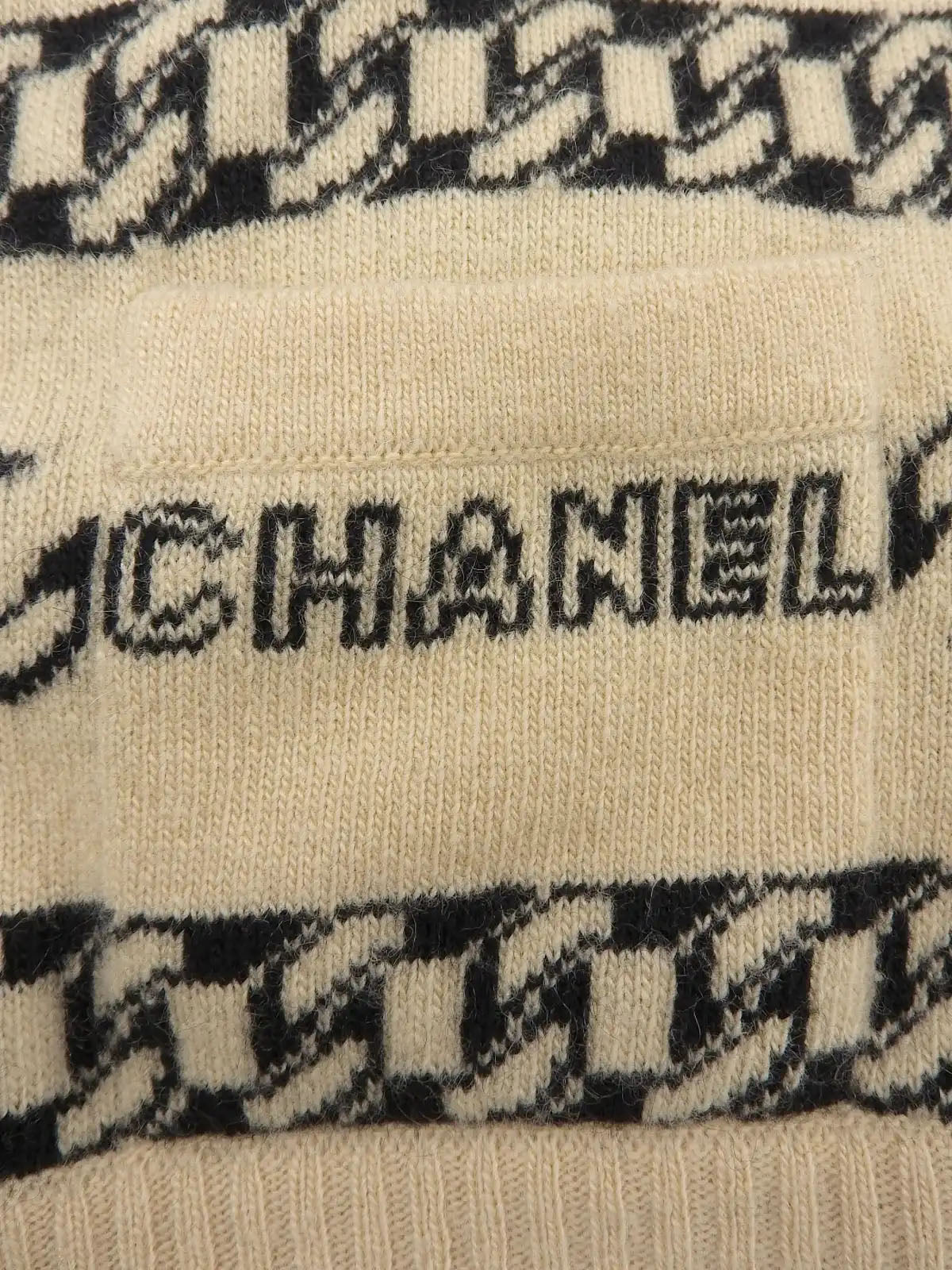 2001年製　カシミアロゴチェーンボーダーパターンニットトップス　ベージュ