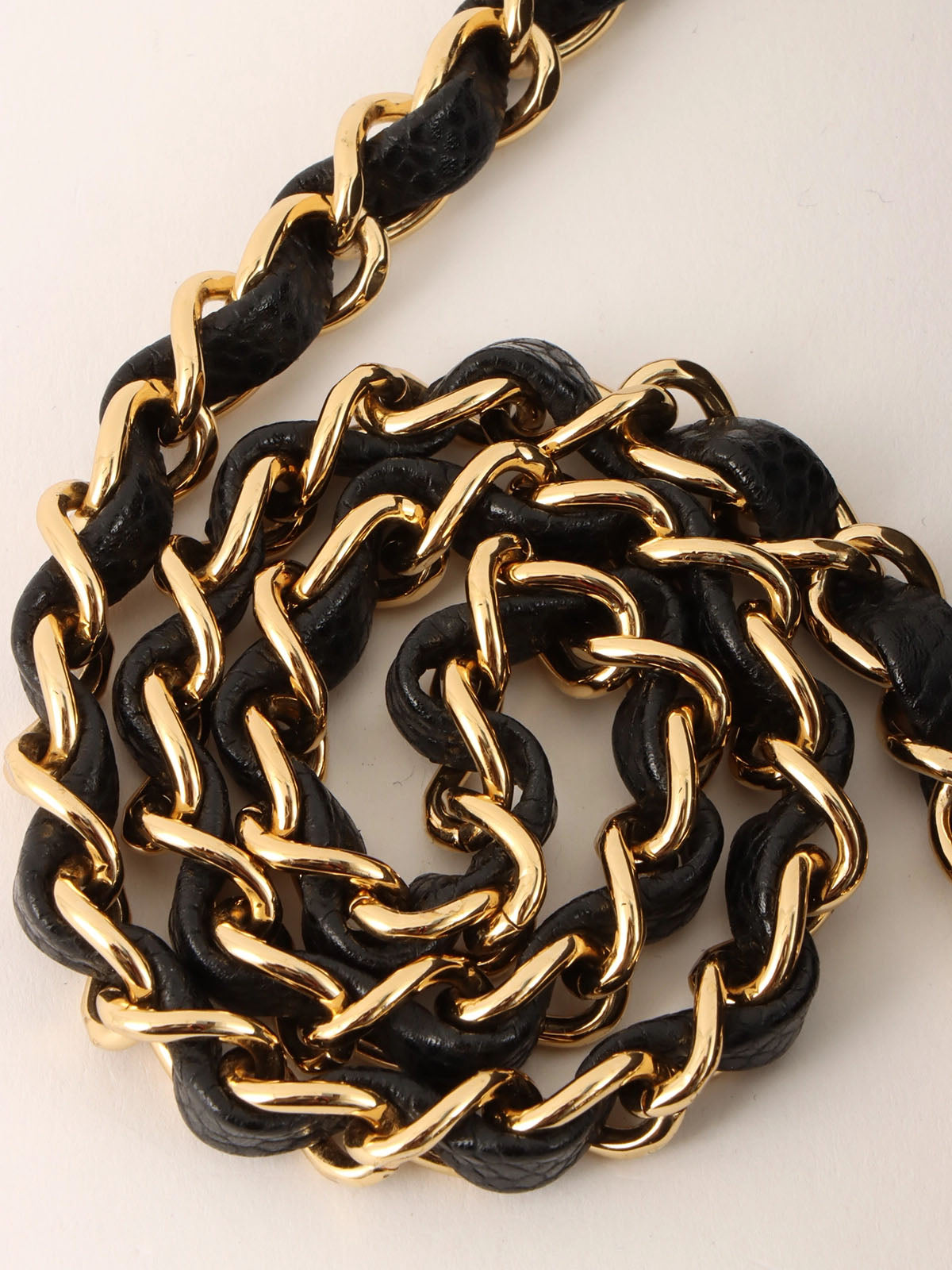 2008 East West Caviar Skin Chain Bag in Black