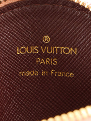 2005 年 Monogram Mini Porte Monnaie 长樱桃色