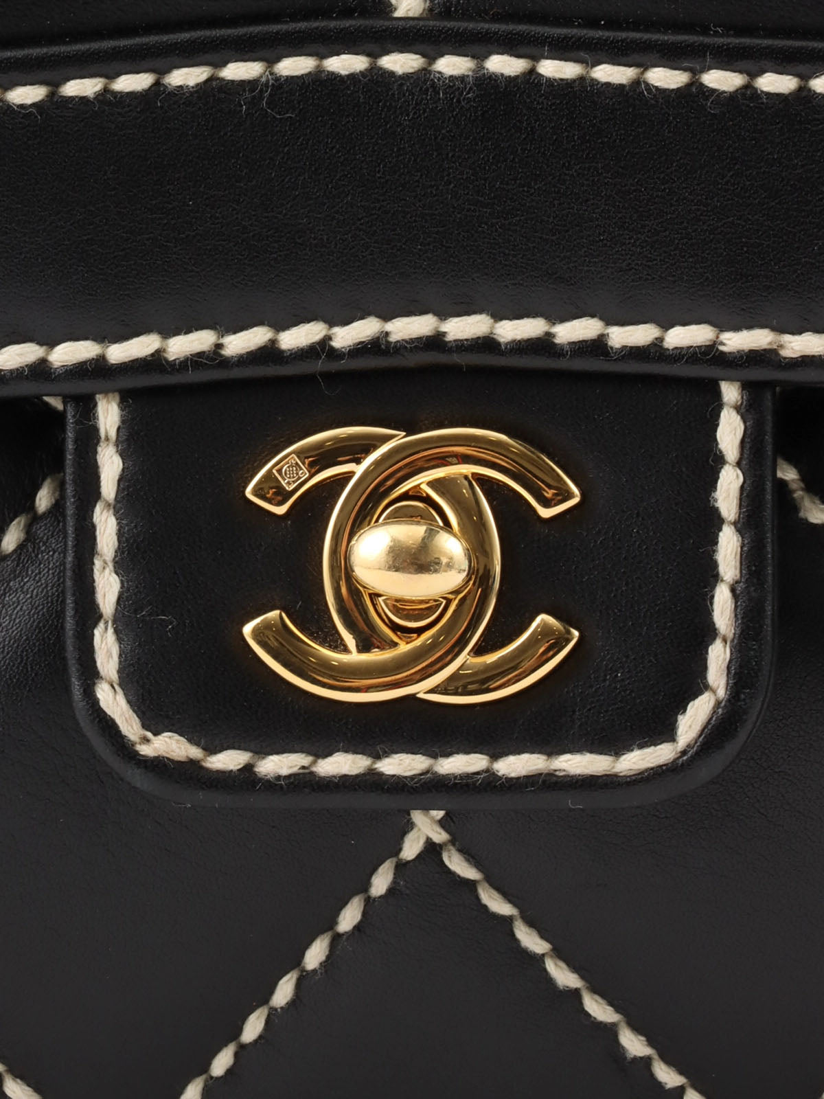 2004 Wild Stitch CC Turnlock Handbag in Black