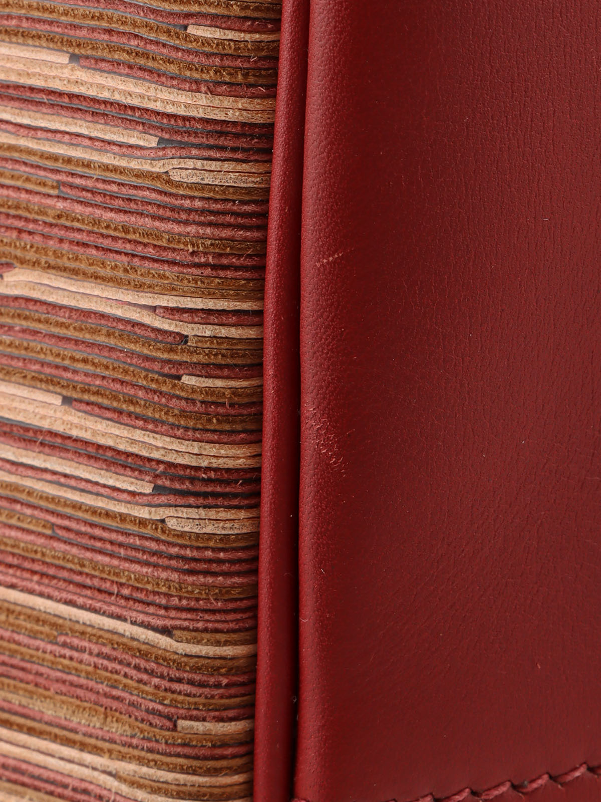 2001 Plume 32 Rouge Ash/Multi