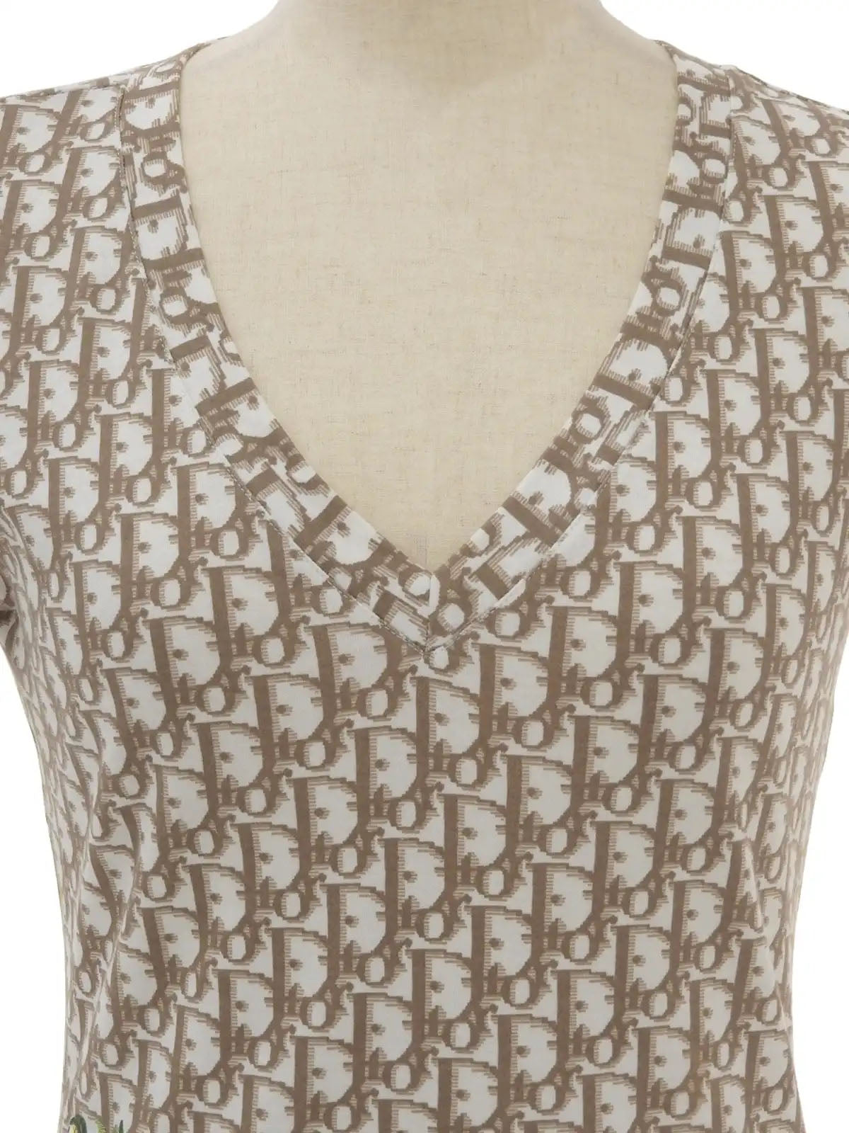 Flower Embroidered Trotter Logo Half Sleeve Top in Brown/White