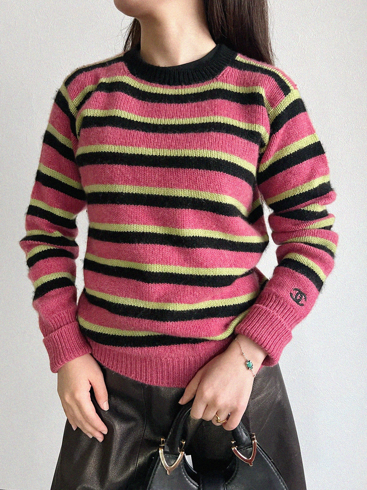 1996年製　カシミアボーダーパターンCCマーク刺繍ニットセーター　ピンク／ブラック／ライトグリーン