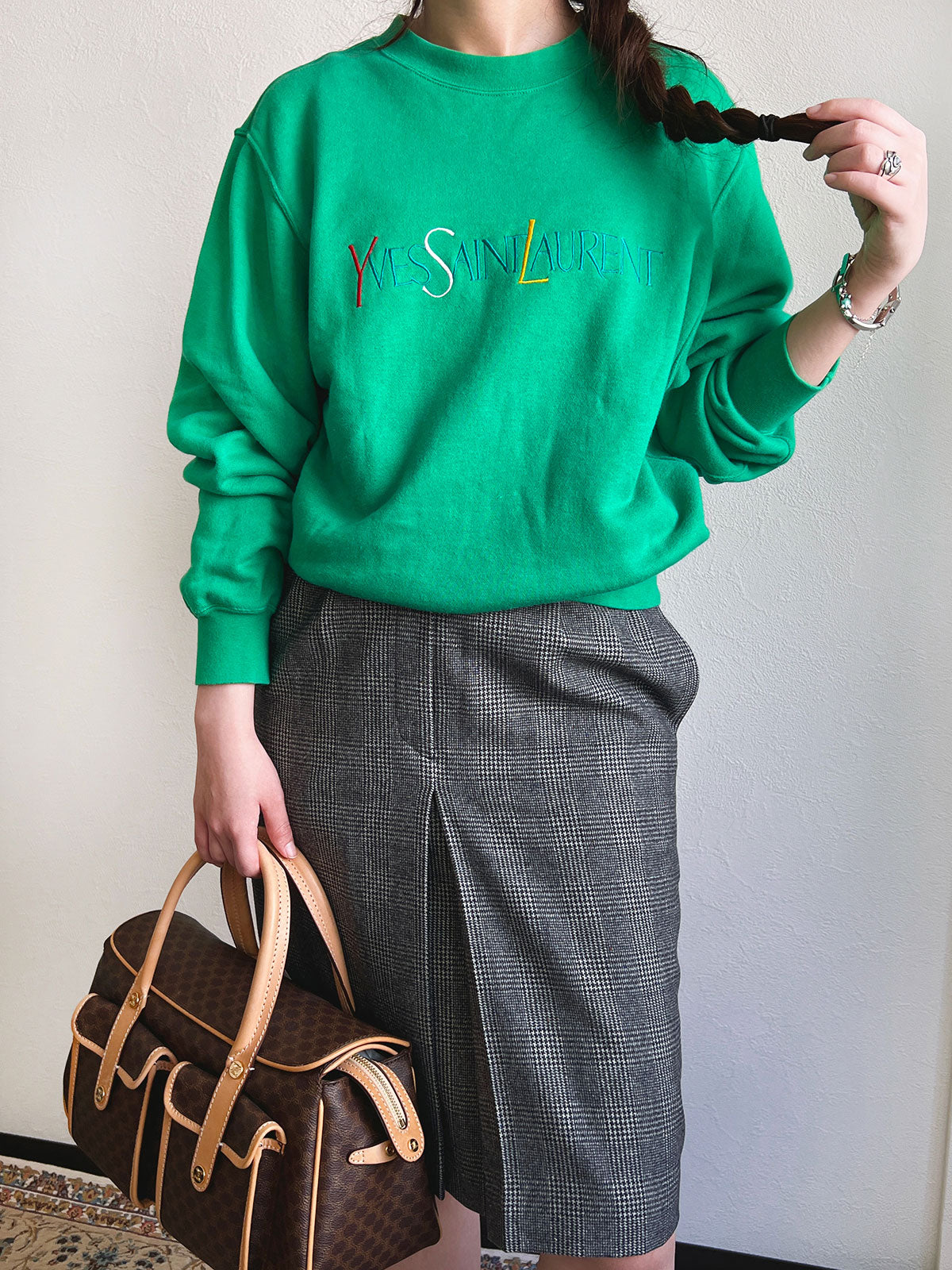 Green logo embroidered long sleeve sweatshirt