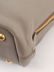 Leather logo plate tote bag in grey