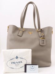 Leather logo plate tote bag in grey