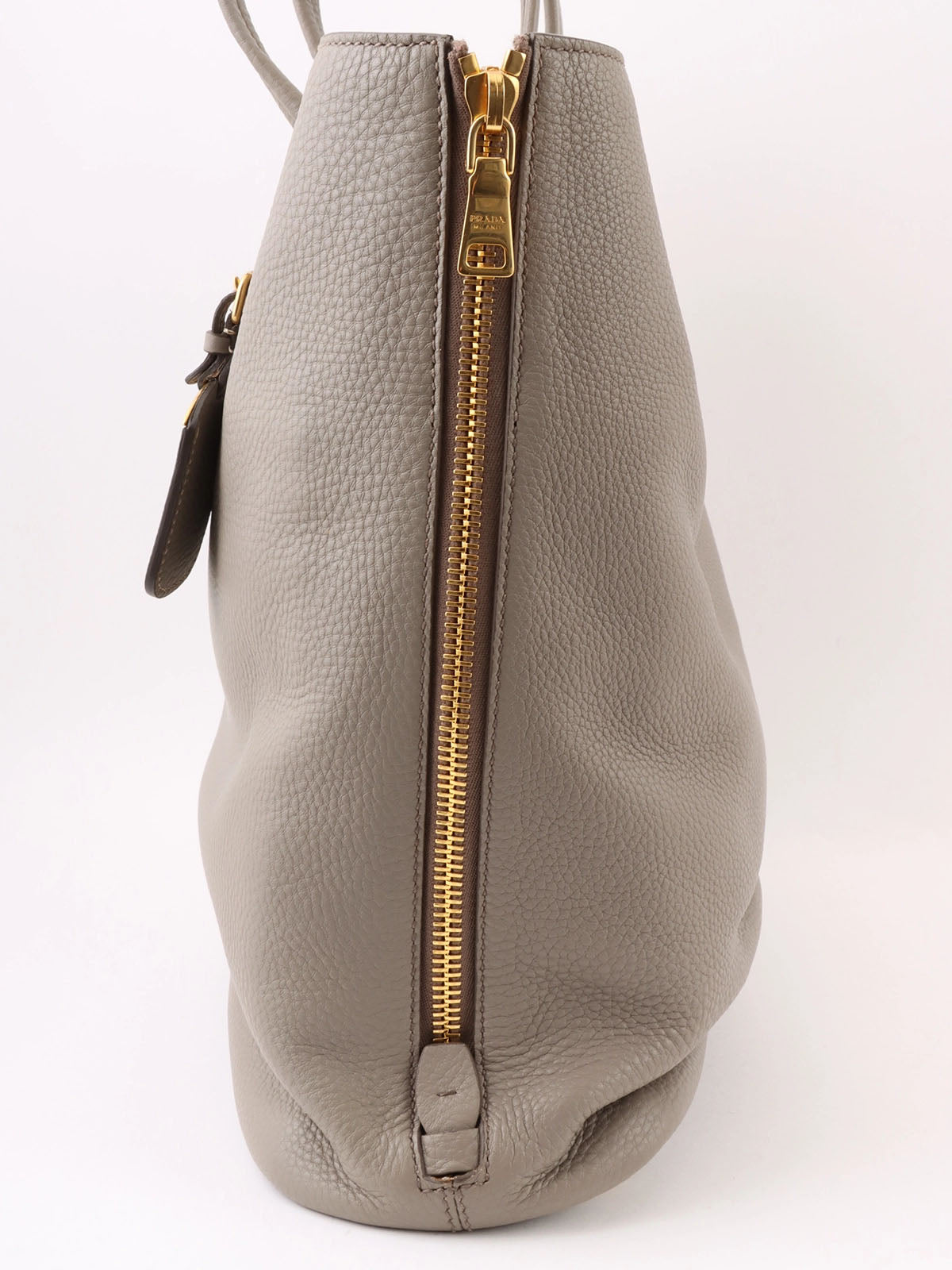 Leather logo plate tote bag in grey