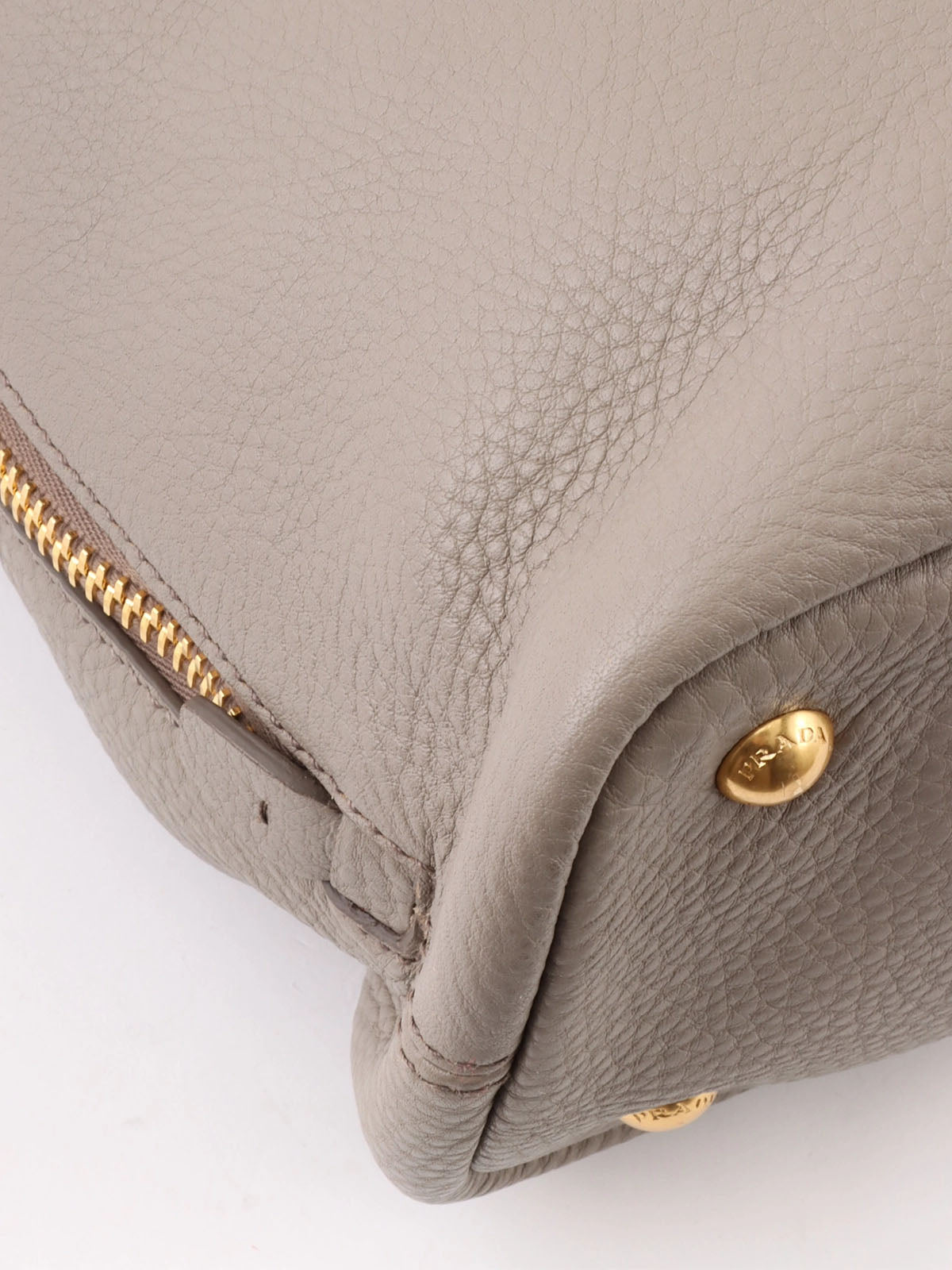 Leather logo plate tote bag in grey