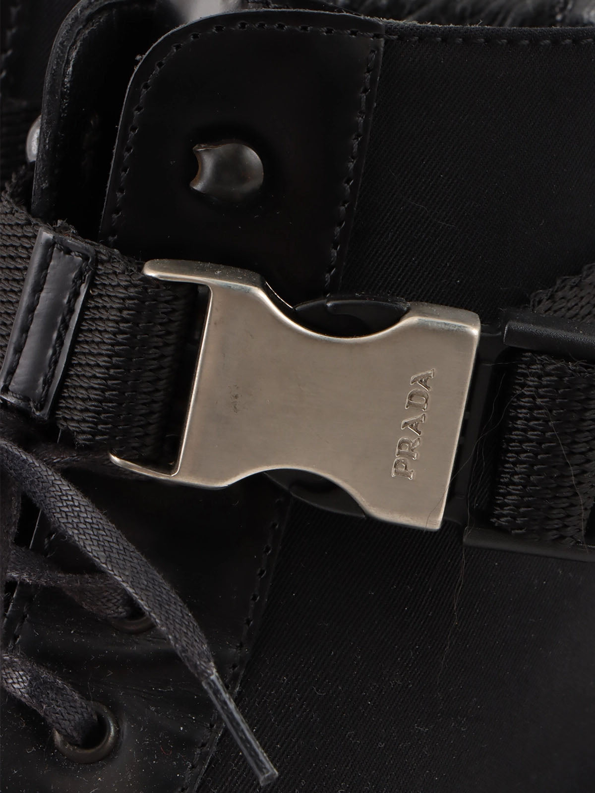 Nylon and leather combination logo belt boots in black