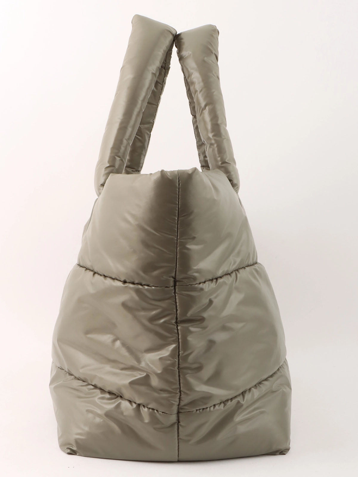 Coco Cocoon 尼龙包，卡其色，约 2009 年制造