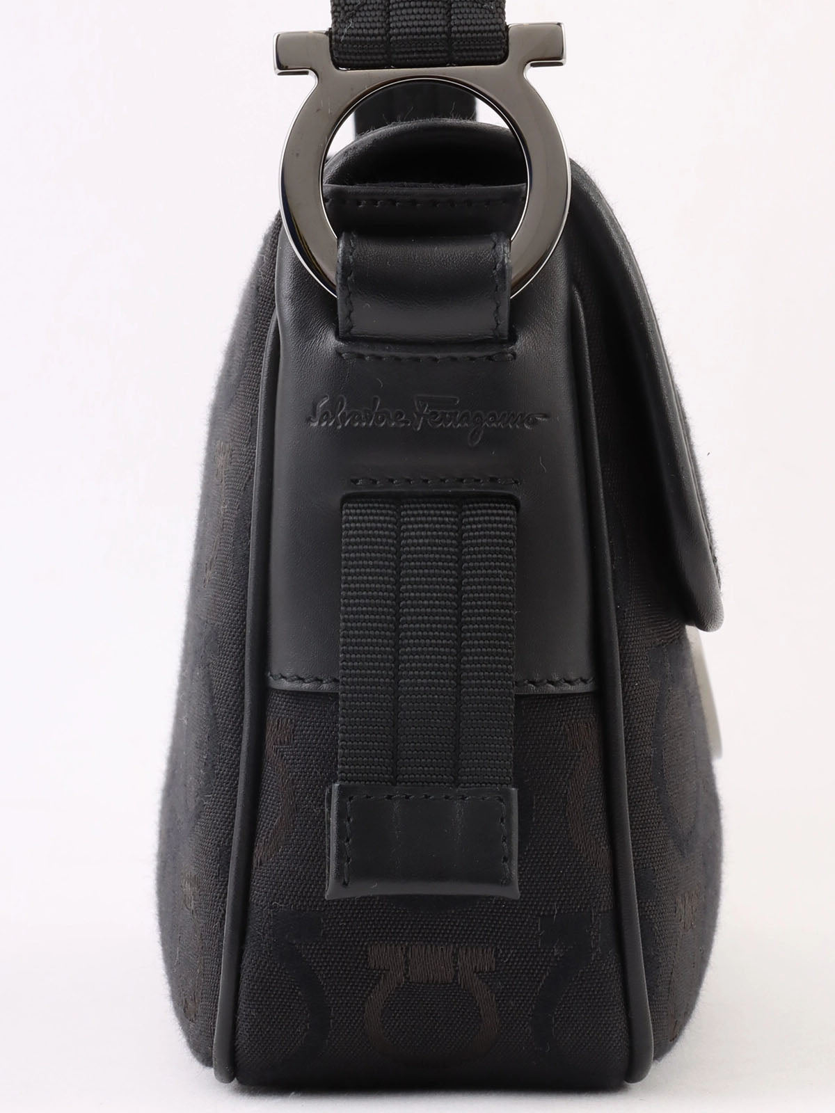 Gancini Plate Shoulder Bag in Black