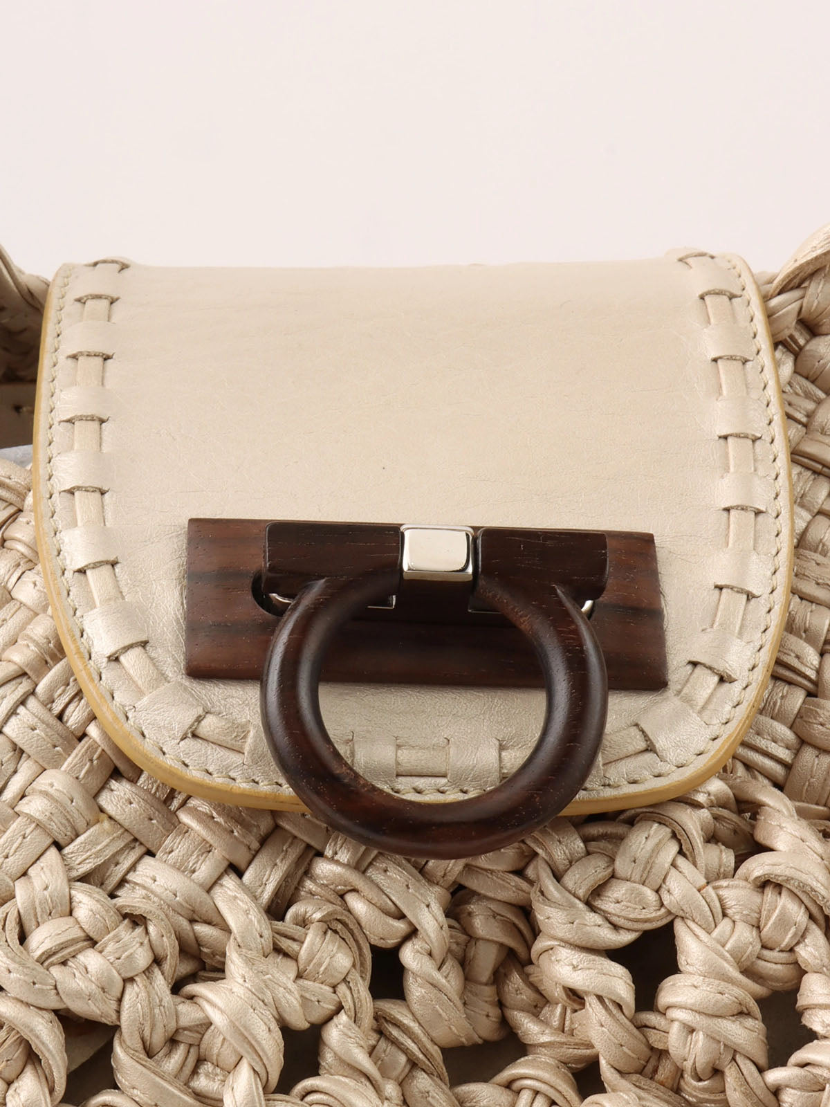 Beige Wood Gancini Plate Crochet Bag