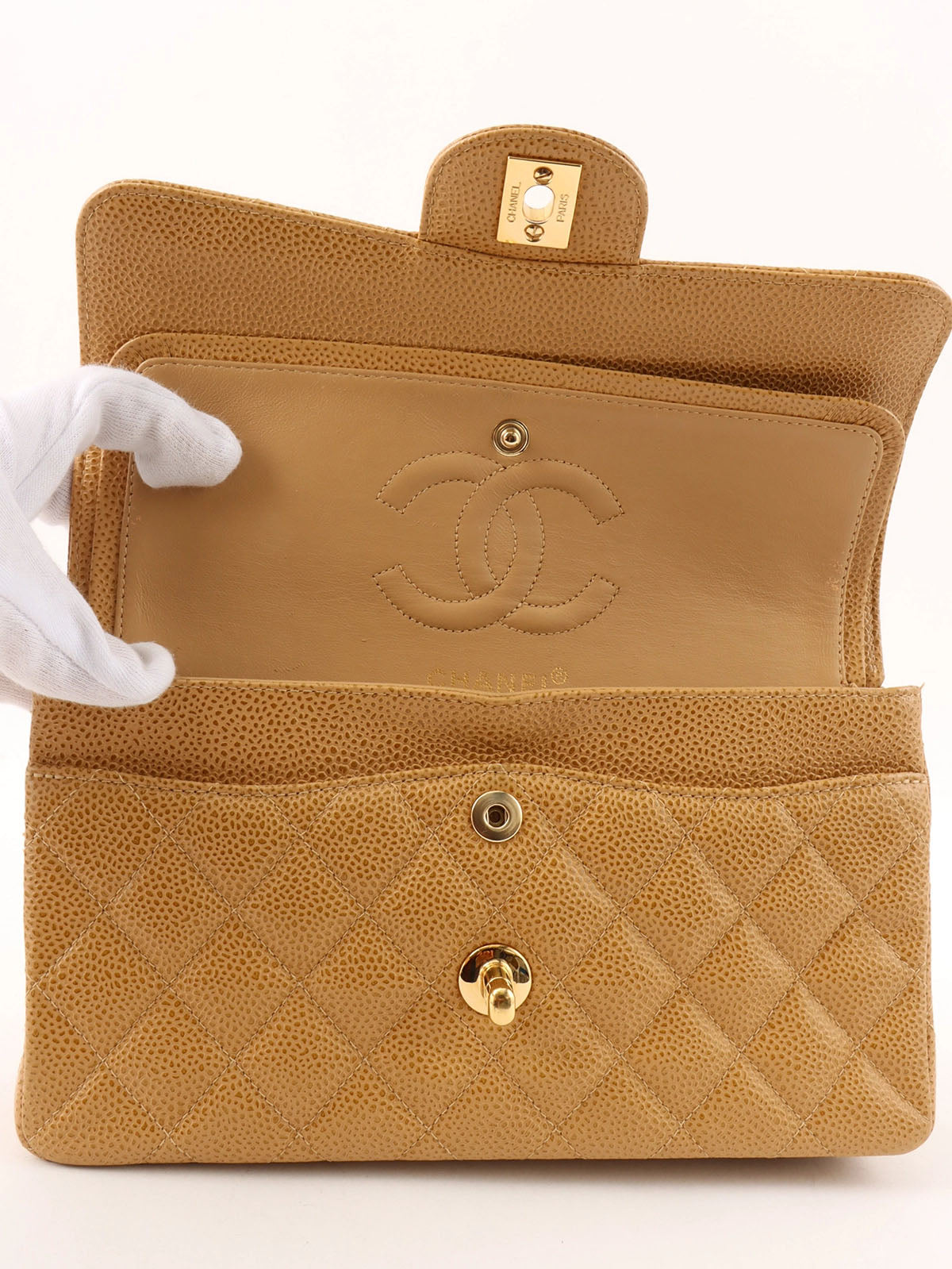 2000 Caviar Skin Classic Flap Chain Bag, 23cm, Beige