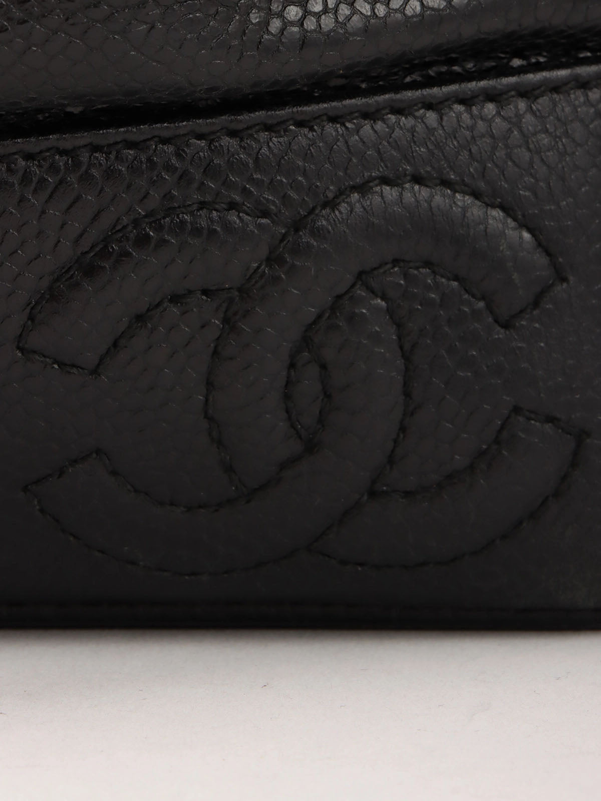 1997 Caviar Skin 6CC Mark Stitch Drawstring Shoulder Bag Black