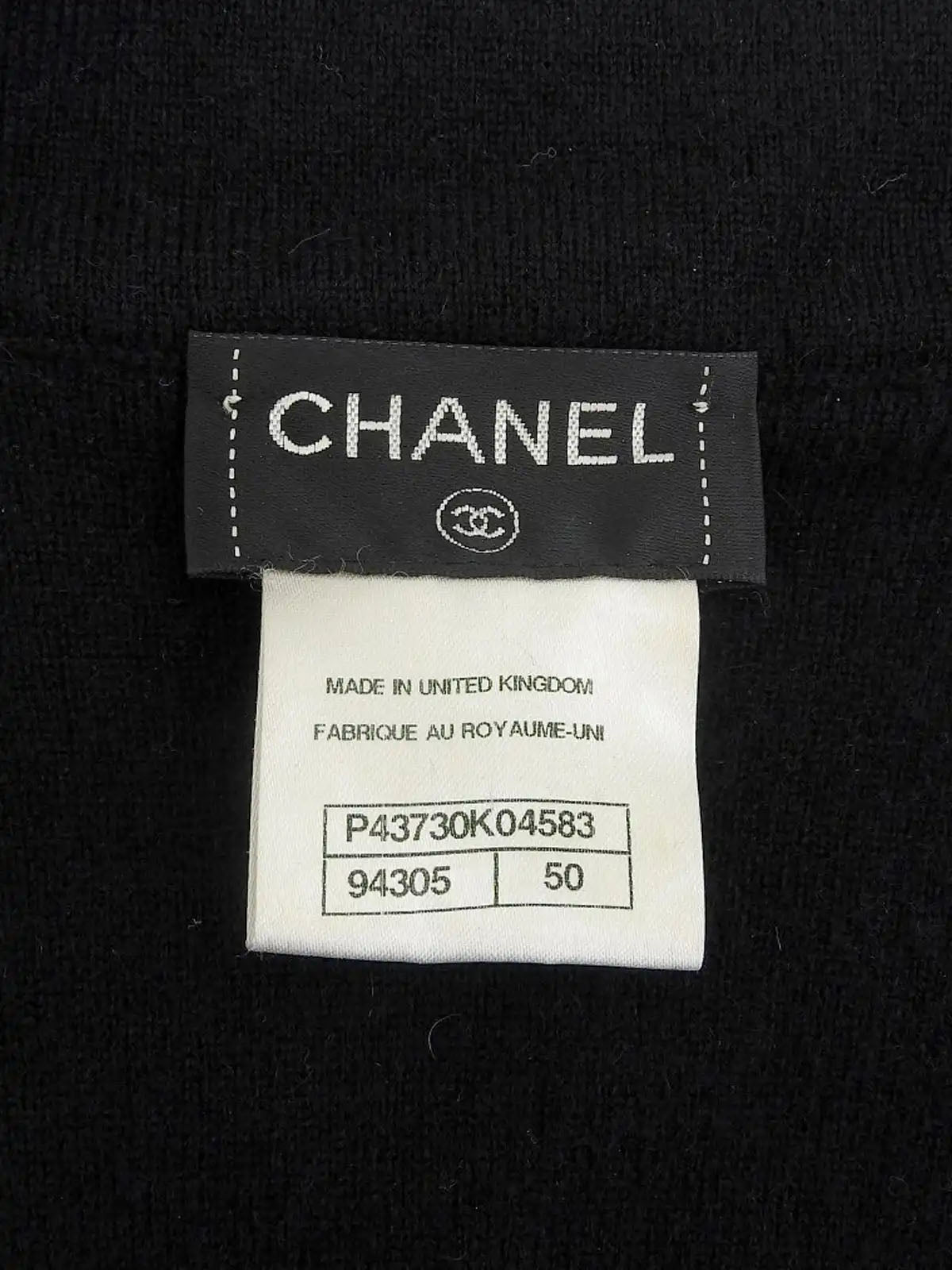 Cashmere CC Mark Zip-Up Cardigan in Black