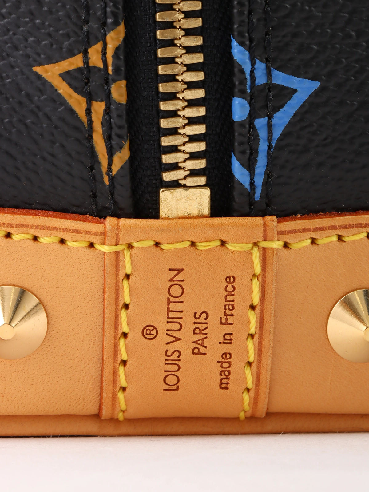 2003 年 Monogram 多色 Alma Noir