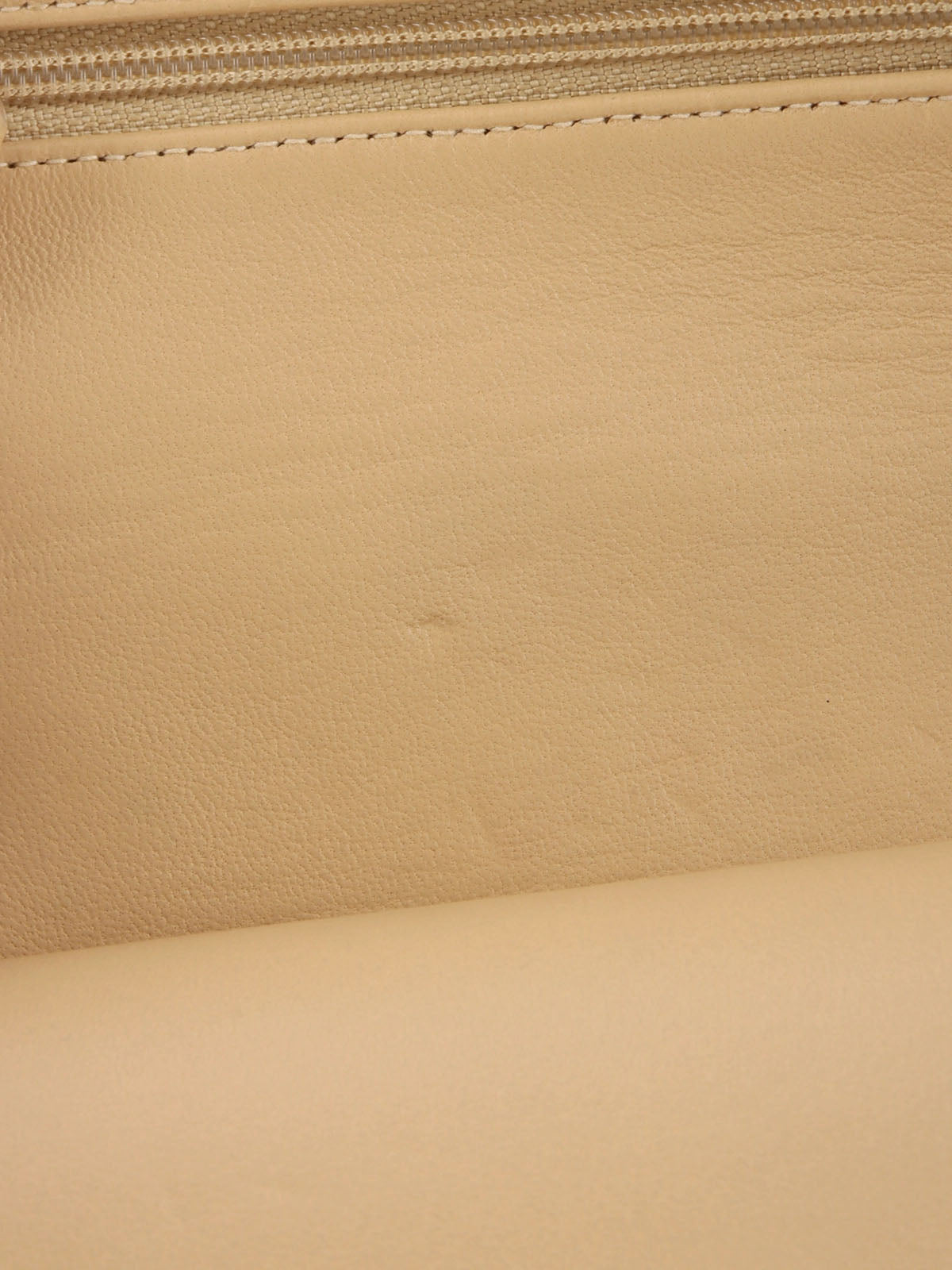 1995年頃製　クラシックフラップチェーンバッグ25cm　ベージュ