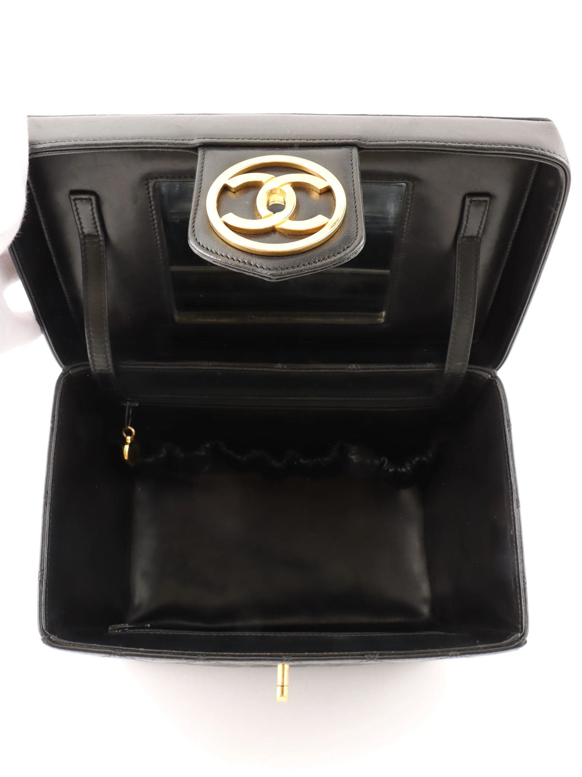 1995 Bicolor Stitch CC Turnlock 2-Way Vanity Set in Black