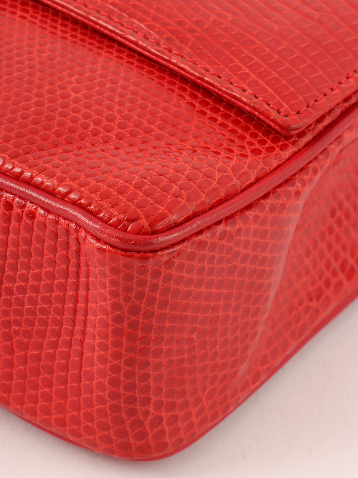 1985-1990 Lizard CC Mark Plate Shoulder Bag Red