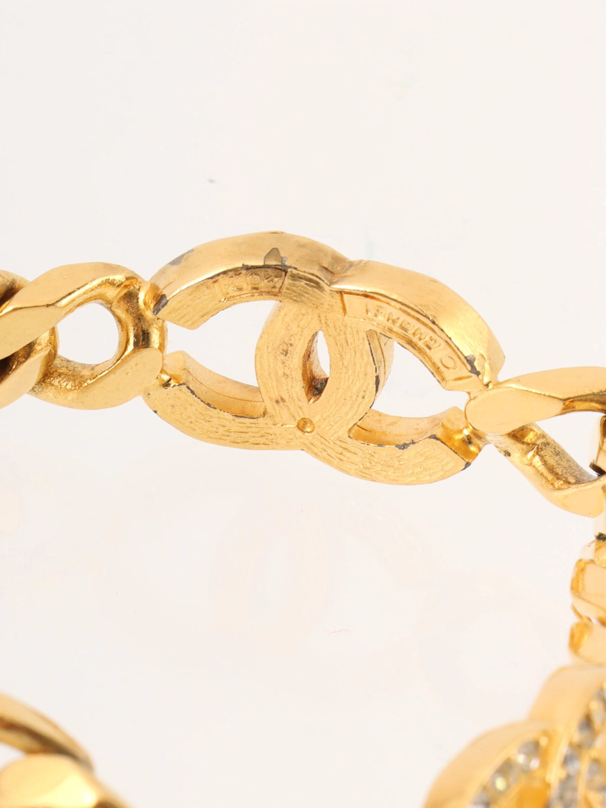 Rhinestone CC Mark Chain Bracelet Gold