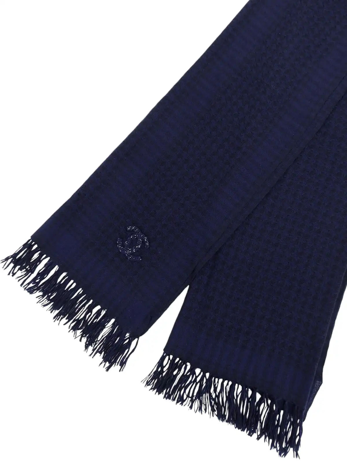 Houndstooth pattern cashmere stole in navy/black