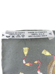 Carré 90 Les Fetes DU ROI Soleil Pattern Scarf Gray/Multi