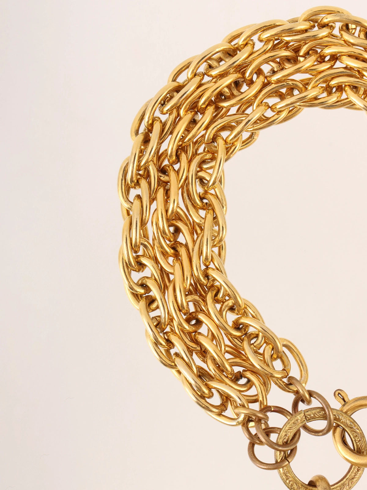 Round Cutout CC Mark Chain Bracelet in Gold